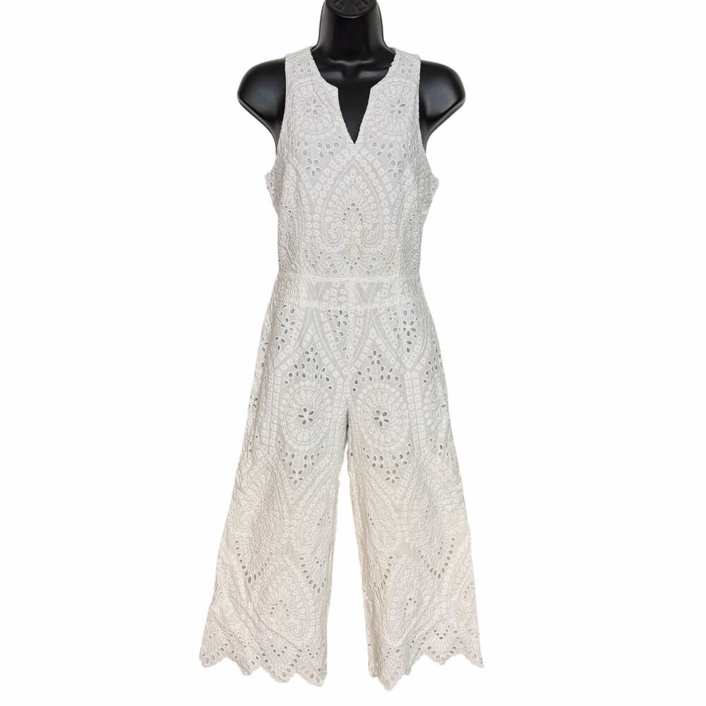 Trina Turk Size 4 White Eyelet Lace Cropped Wide Leg Boho Jumpsuit Scalloped Hem